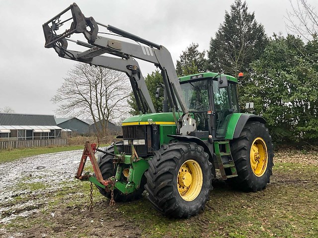 1997 john deere 7610 vierwielaangedreven landbouwtractor met voorlader - afbeelding 12 van  40