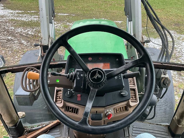 1997 john deere 7610 vierwielaangedreven landbouwtractor met voorlader - afbeelding 24 van  40