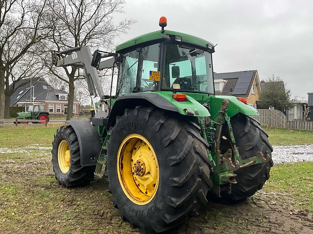 1997 john deere 7610 vierwielaangedreven landbouwtractor met voorlader - afbeelding 8 van  40
