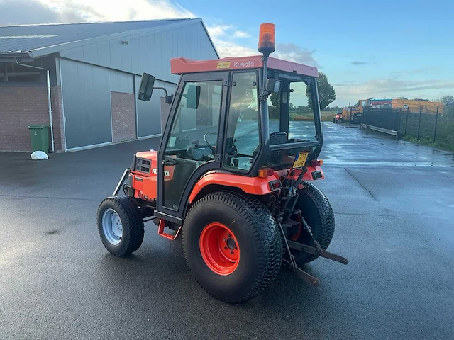 1997 kubota st-30 smalspoor- en compacttractor - afbeelding 19 van  24