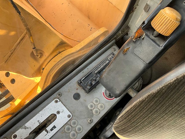 1997 liebherr a312 mobiele kraan - afbeelding 9 van  19