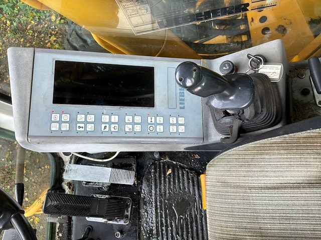 1997 liebherr a900 banden graafmachine - afbeelding 9 van  26