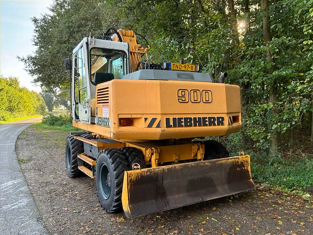 1997 liebherr a900 banden graafmachine - afbeelding 21 van  26