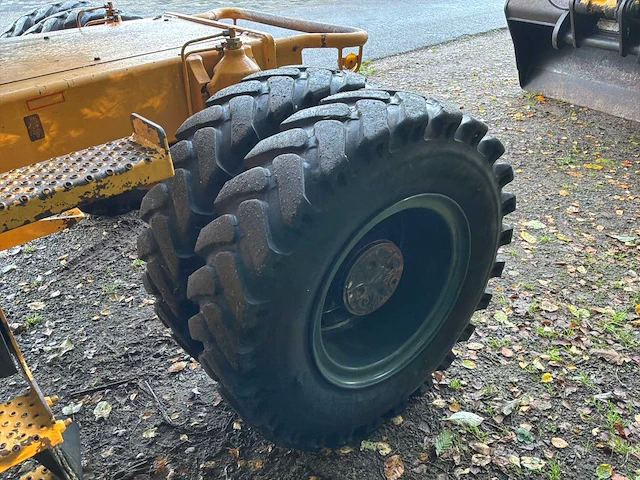 1997 liebherr a900 banden graafmachine - afbeelding 24 van  26