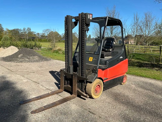 1997 linde e25 vorkheftruck - afbeelding 1 van  24
