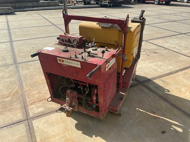 1997 linzen vzm 600 beton- asfaltzaag - afbeelding 6 van  10