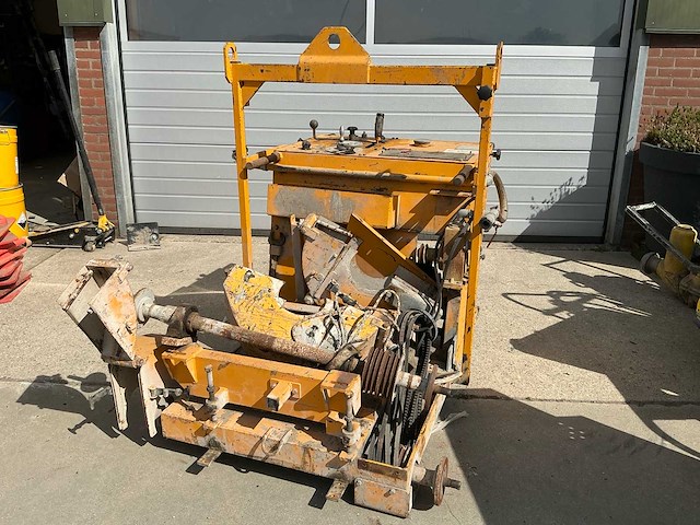 1997 lunzen vzm600 asfalt- en betonzaag - afbeelding 1 van  5