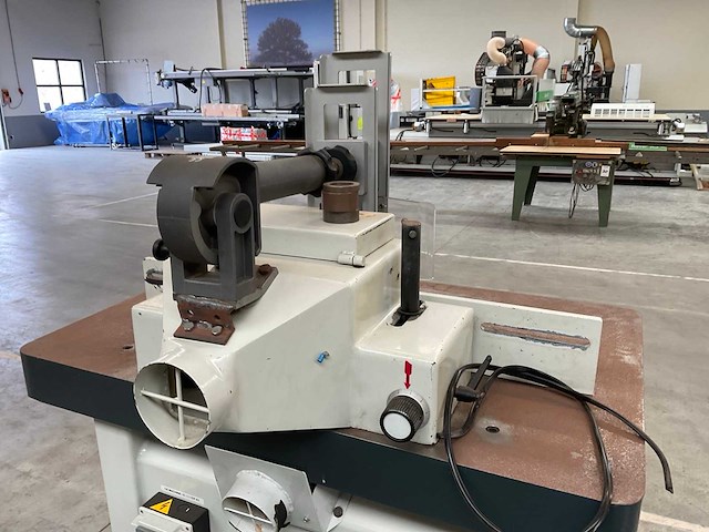 1997 magic mt6 tafel- en spilfreesmachine - afbeelding 11 van  11