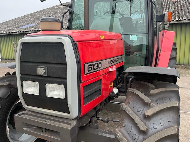 1997 massey ferguson 6130 vierwielaangedreven landbouwtractor - afbeelding 5 van  32