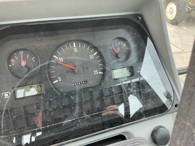 1997 massey ferguson 6130 vierwielaangedreven landbouwtractor - afbeelding 16 van  32