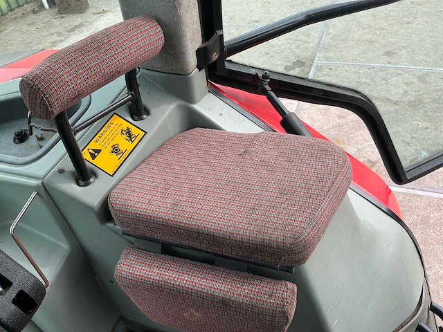 1997 massey ferguson 6130 vierwielaangedreven landbouwtractor - afbeelding 20 van  32