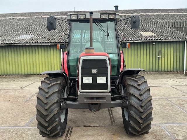 1997 massey ferguson 6130 vierwielaangedreven landbouwtractor - afbeelding 11 van  32