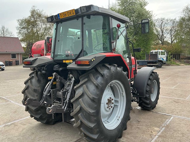 1997 massey ferguson 6130 vierwielaangedreven landbouwtractor - afbeelding 31 van  32