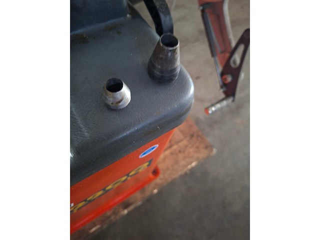 1997 mf/rema tiptop mt2200 banden balanceerapparaat motor - afbeelding 6 van  10