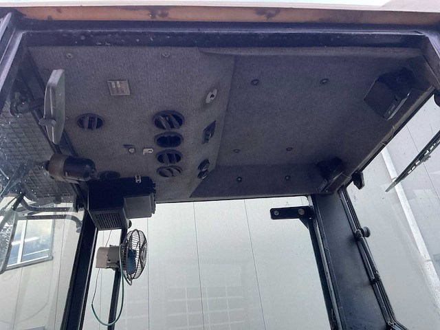 1997 new holland 70-86s smalspoortractor - afbeelding 11 van  25