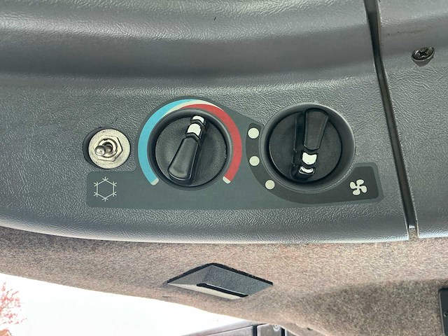 1997 new holland g190 vierwielaangedreven landbouwtractor - afbeelding 26 van  35