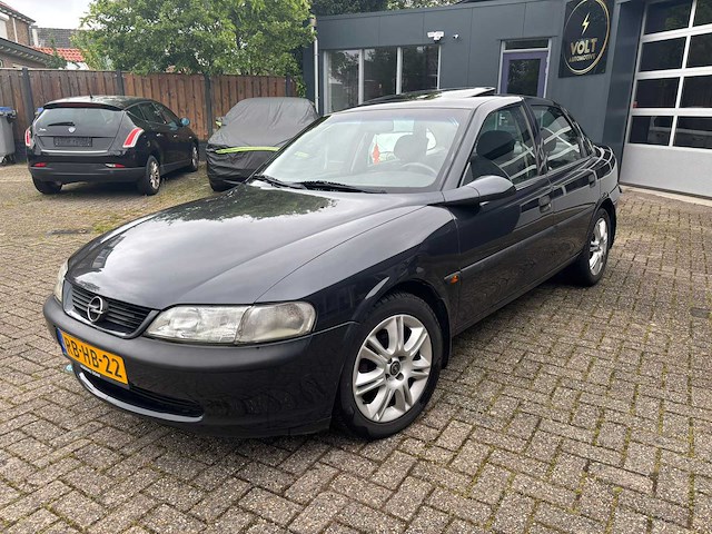 1997 opel vectra 1.8i-16v gl personenauto - afbeelding 1 van  26