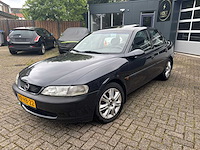 1997 opel vectra 1.8i-16v gl personenauto - afbeelding 1 van  26