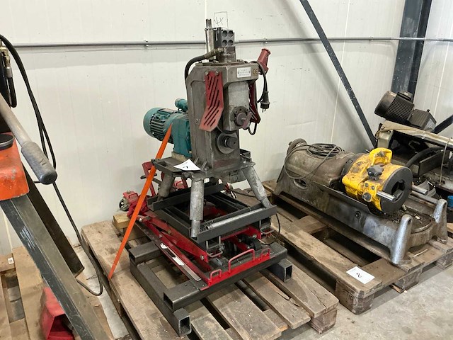 1997 p.j.e. pje108hp rolgroefmachine - afbeelding 1 van  5