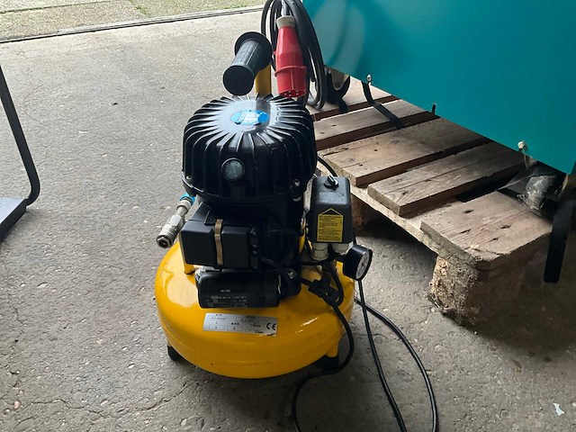 1997 schneider silent 50 luchtcompressor - afbeelding 3 van  7