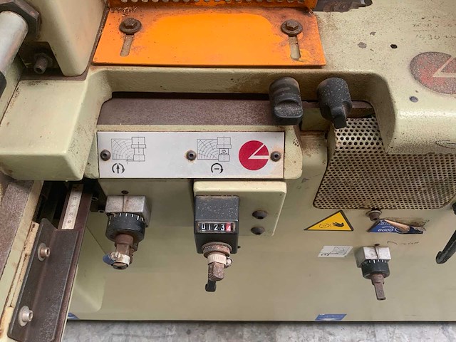 1997 scm compact 23k vierzijdige profileer schaafbank - afbeelding 11 van  13