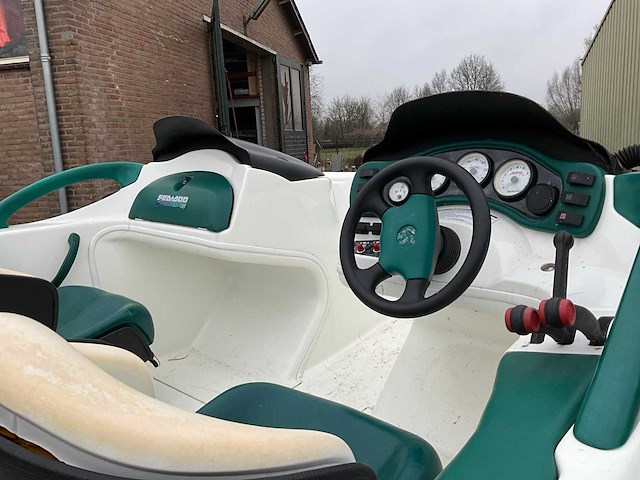 1997 seadoo challenger 1800 bombardier speedboot - afbeelding 13 van  13