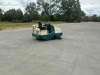 1997 tennant 355 zelfrijdende veegmachine - afbeelding 2 van  59