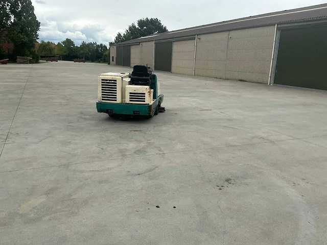 1997 tennant 355 zelfrijdende veegmachine - afbeelding 5 van  59