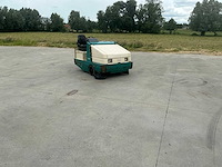 1997 tennant 355 zelfrijdende veegmachine - afbeelding 28 van  59