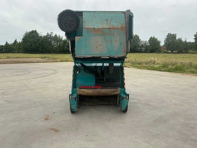 1997 tennant 355 zelfrijdende veegmachine - afbeelding 46 van  59