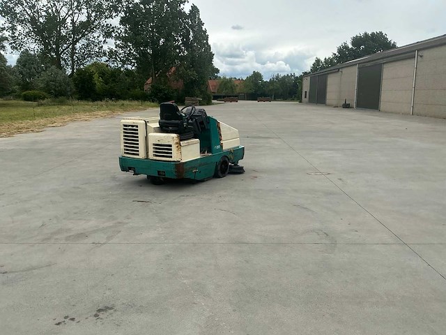 1997 tennant 355 zelfrijdende veegmachine - afbeelding 3 van  37