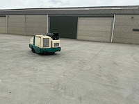 1997 tennant 355 zelfrijdende veegmachine - afbeelding 9 van  37