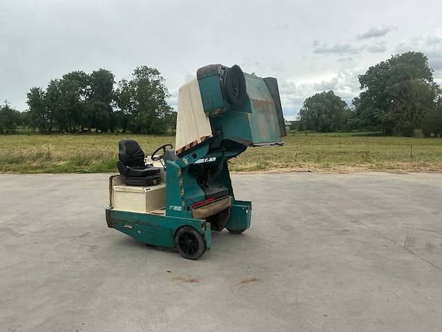 1997 tennant 355 zelfrijdende veegmachine - afbeelding 49 van  59