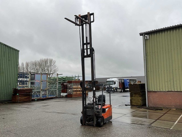 1997 toyota 5fb18 vorkheftruck - afbeelding 1 van  25