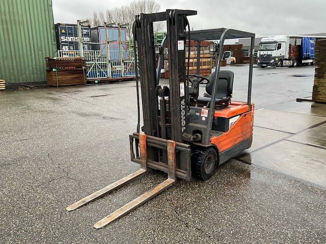 1997 toyota 5fb18 vorkheftruck - afbeelding 12 van  25