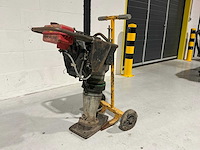 1997 ulbd ubz55 trilstamper - afbeelding 1 van  11