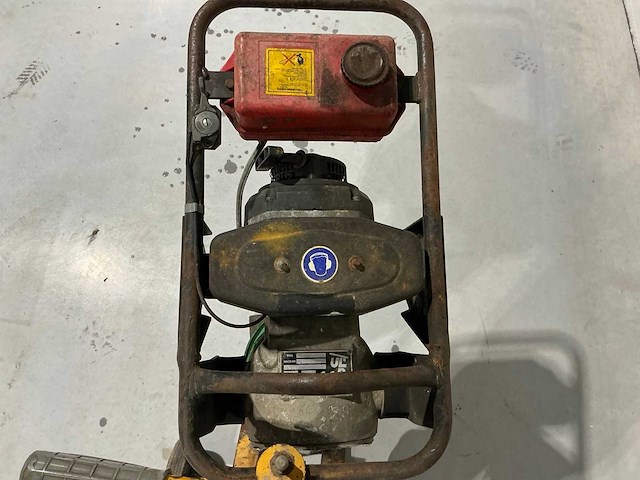 1997 ulbd ubz55 trilstamper - afbeelding 10 van  11