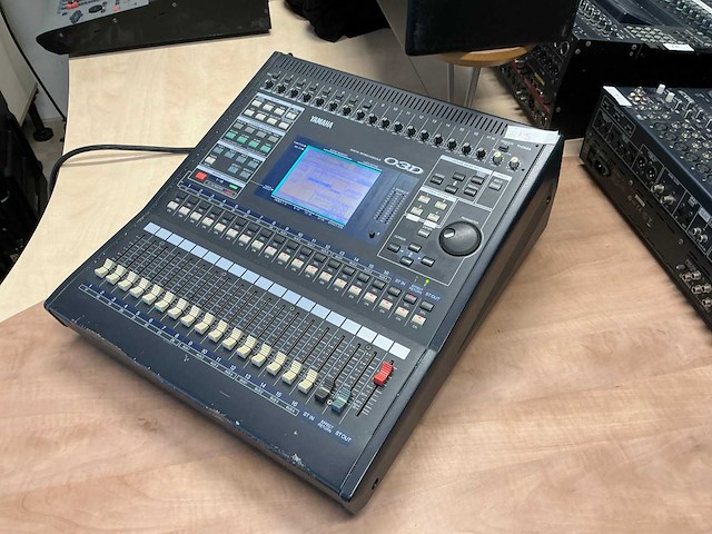 1997 yamaha 03-d digitale mengtafel - afbeelding 3 van  4