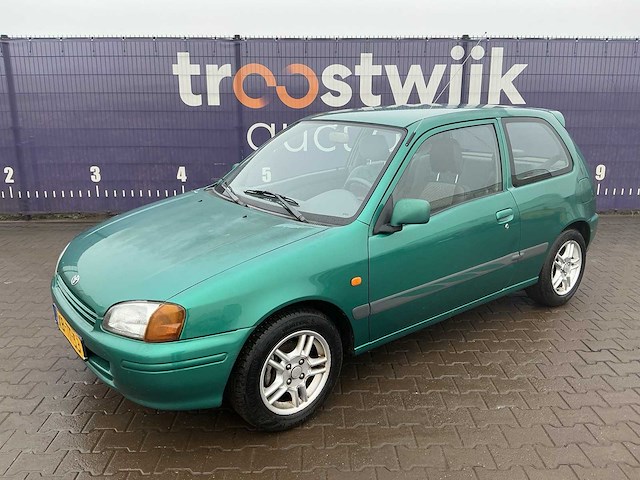 1998 - toyota - starlet - 1.3-16v blue - personenauto - afbeelding 1 van  9