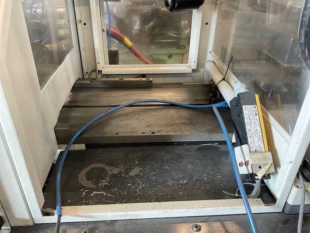 1998 arburg selecta 270 s cd 600-100 verticale kunststof spuitgietmachine - afbeelding 4 van  18