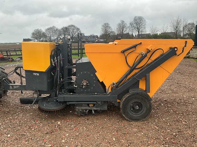 1998 bemab g-3 getrokken veegmachine - afbeelding 12 van  19