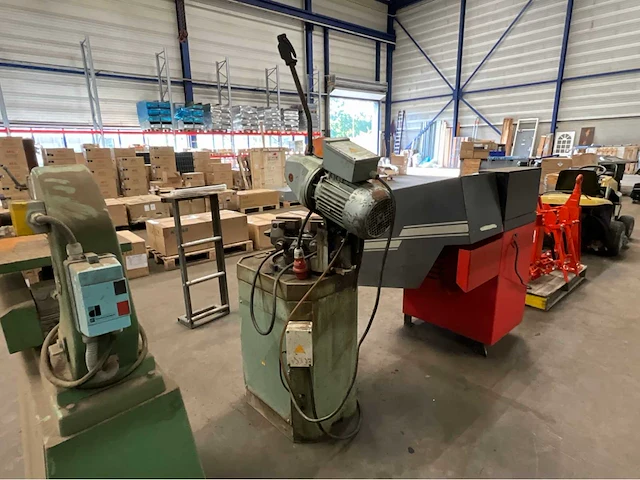 1998 bewo gpo 315 lt afkort cirkelzaagmachine - afbeelding 8 van  10