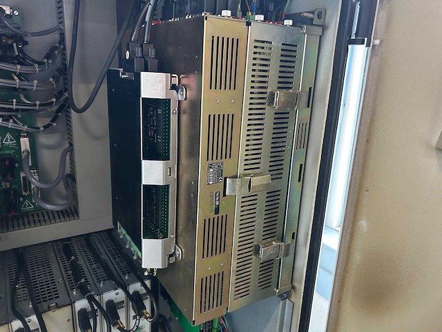 1998 bridgeport vmc 1000/22 cnc universeel machinecentrum - afbeelding 3 van  13