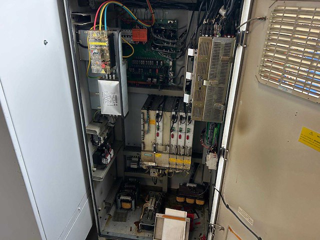 1998 bridgeport vmc 1000/22 cnc universeel machinecentrum - afbeelding 13 van  13