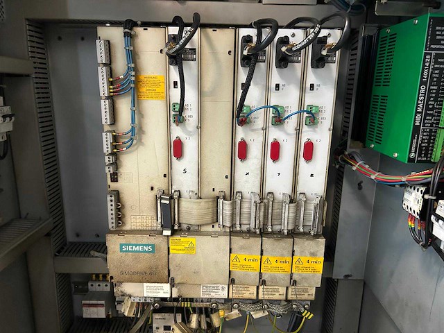 1998 bridgeport vmc 1000/22 cnc universeel machinecentrum - afbeelding 2 van  13