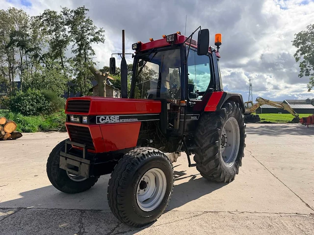 1998 case international 745xl - tweewielaangedreven landbouwtractor - afbeelding 1 van  16