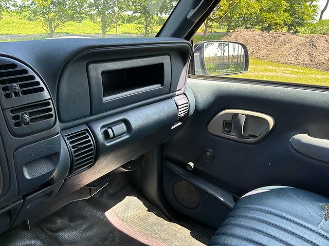 1998 chevrolet cheyenne c3500 personenauto - afbeelding 6 van  31