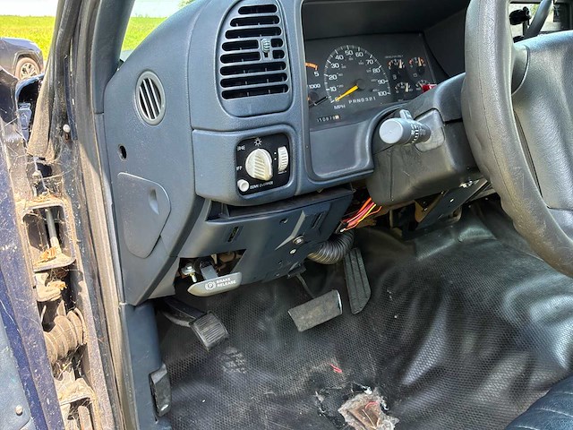 1998 chevrolet cheyenne c3500 personenauto - afbeelding 7 van  31