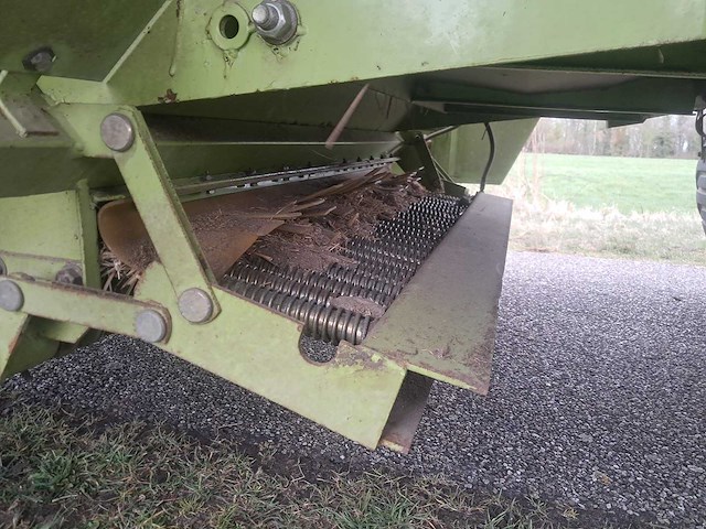 1998 claas quadrant 1200rc balenpers - afbeelding 8 van  18