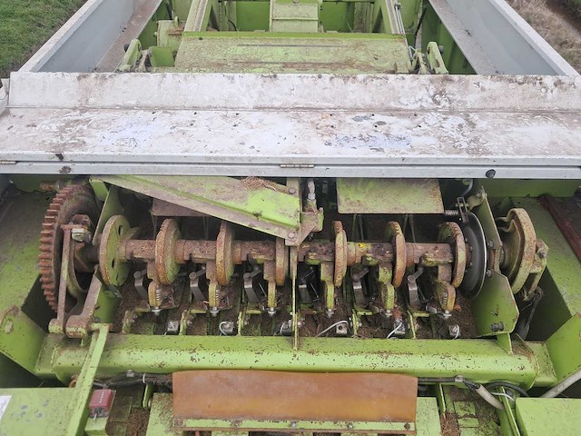 1998 claas quadrant 1200rc balenpers - afbeelding 13 van  33